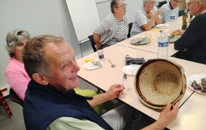 Elle était bonne la Teurgoule à Monique, hein.